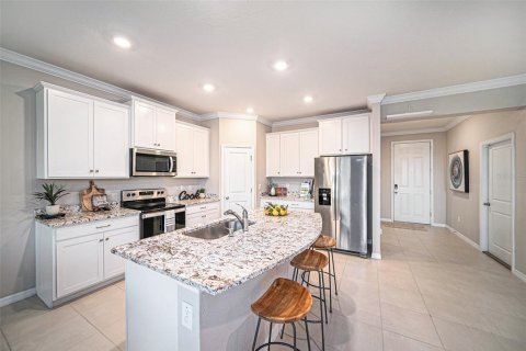 Villa ou maison à vendre à Wesley Chapel, Floride: 4 chambres, 256.04 m2 № 2132986 - photo 8
