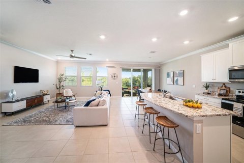Villa ou maison à vendre à Wesley Chapel, Floride: 4 chambres, 256.04 m2 № 2132986 - photo 12