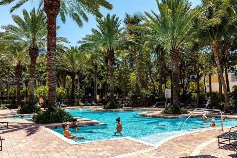 Condo in Sunny Isles Beach, Florida, 3 bedrooms  № 1818677 - photo 13