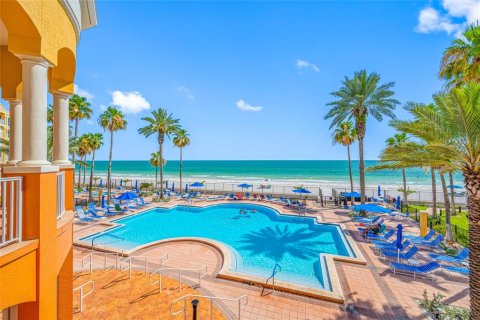 Condominio en North Redington Beach, Florida, 2 dormitorios № 2207548