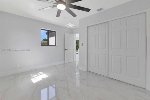 Купить виллу или дом в Лодердейл-Лейкс, Флорида 4 спальни, № 1895941 - фото 13