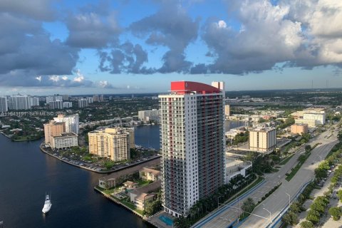 Condo in Hollywood, Florida, 3 bedrooms  № 2152780