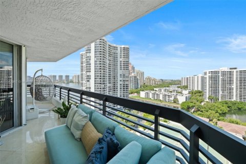 Condominio en venta en Aventura, Florida, 3 dormitorios, 159.23 m2 № 1962281 - foto 21