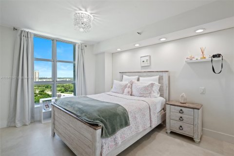 Condominio en venta en Aventura, Florida, 3 dormitorios, 159.23 m2 № 1962281 - foto 20