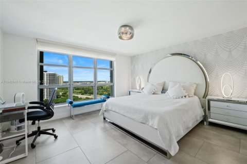 Condominio en venta en Aventura, Florida, 3 dormitorios, 159.23 m2 № 1962281 - foto 22
