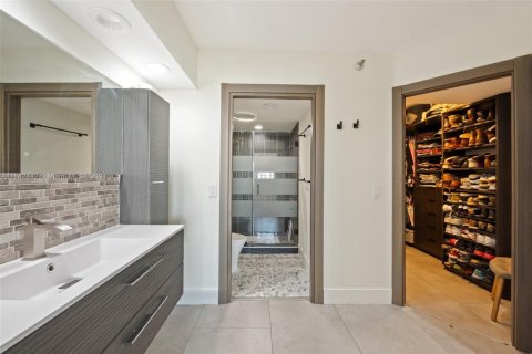 Condominio en venta en Aventura, Florida, 3 dormitorios, 159.23 m2 № 1962281 - foto 3
