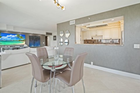 Condominio en venta en Aventura, Florida, 3 dormitorios, 159.23 m2 № 1962281 - foto 16