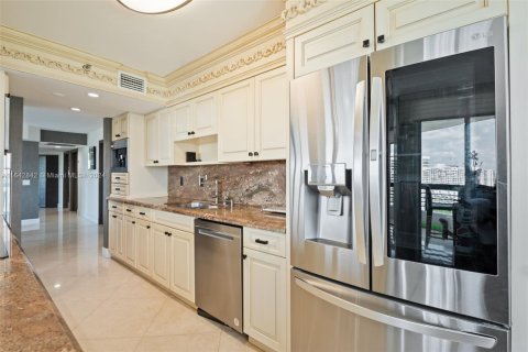 Condominio en venta en Aventura, Florida, 3 dormitorios, 159.23 m2 № 1962281 - foto 13