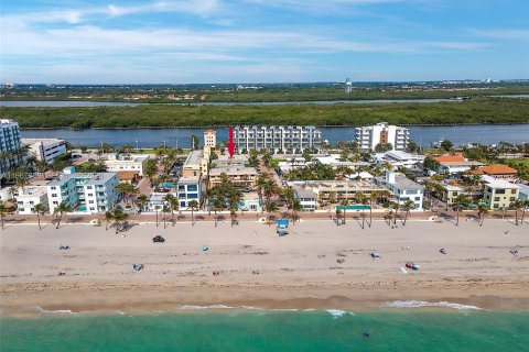 Studio in the Condo in Hollywood, Florida  № 2029732