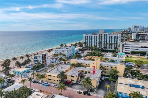 Condominio en venta en Hollywood, Florida, 24.34 m2 № 2029732 - foto 25