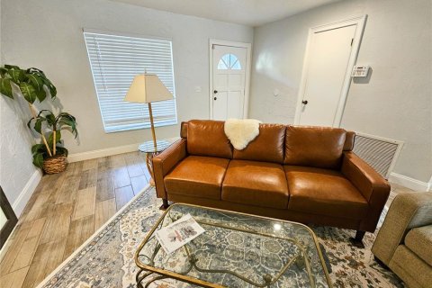 Casa en venta en Winter Springs, Florida, 4 dormitorios, 124.86 m2 № 2267027 - foto 8