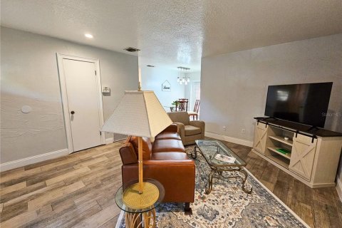 Casa en venta en Winter Springs, Florida, 4 dormitorios, 124.86 m2 № 2267027 - foto 7
