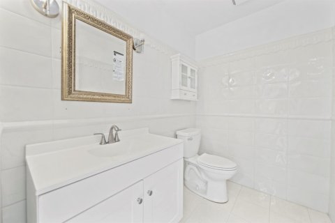 Купить виллу или дом в Лайтхаус-Пойнт, Флорида 3 комнаты, 241.08м2, № 2186513 - фото 9