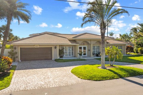 Купить виллу или дом в Лайтхаус-Пойнт, Флорида 3 комнаты, 241.08м2, № 2186513 - фото 2