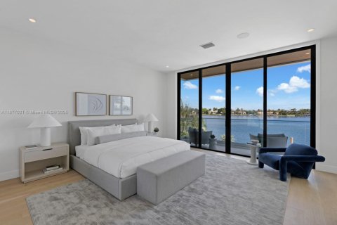 Villa ou maison à vendre à Miami Beach, Floride: 5 chambres, 333.24 m2 № 1922933 - photo 10