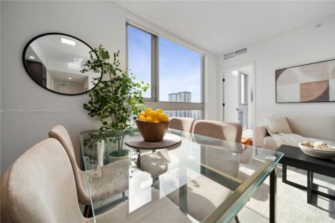 Condominio en venta en Miami, Florida, 2 dormitorios, 60.11 m2 № 1861381 - foto 8