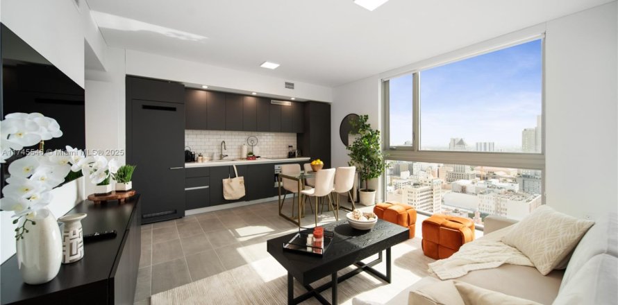 Condominio en Miami, Florida, 2 dormitorios № 1861381