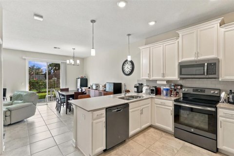 Touwnhouse à vendre à Kissimmee, Floride: 3 chambres, 166.95 m2 № 2415219 - photo 28