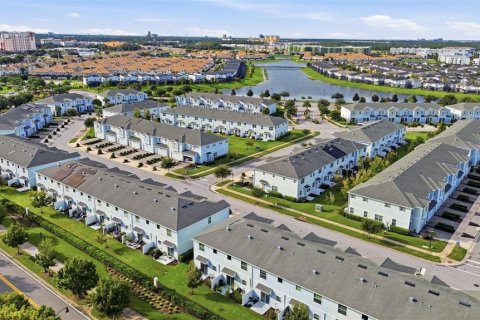 Touwnhouse à vendre à Kissimmee, Floride: 3 chambres, 166.95 m2 № 2415219 - photo 10