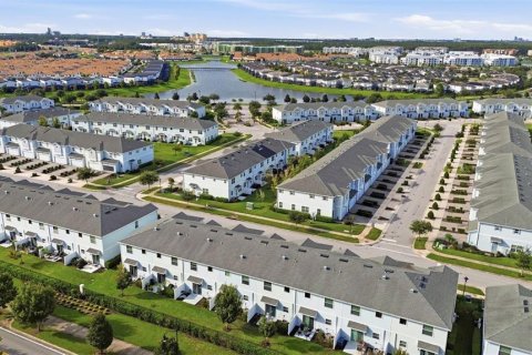Touwnhouse à vendre à Kissimmee, Floride: 3 chambres, 166.95 m2 № 2415219 - photo 13