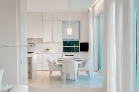 Copropriété à vendre à Miami Beach, Floride: 4 chambres, 528.15 m2 № 1935701 - photo 6