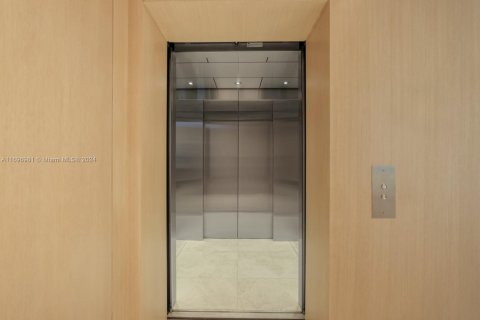 Copropriété à vendre à Miami Beach, Floride: 4 chambres, 528.15 m2 № 1935701 - photo 21