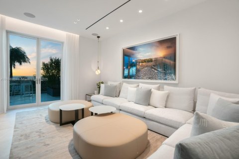 Copropriété à vendre à Miami Beach, Floride: 4 chambres, 528.15 m2 № 1935701 - photo 16