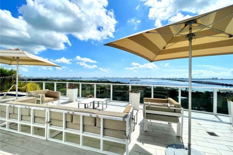 Купить кондоминиум в Майами, Флорида 1 спальня, 67.82м2, № 2054492 - фото 25