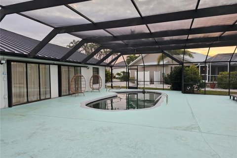 House in Punta Gorda, Florida 3 bedrooms, 160.81 sq.m. № 2427557 - photo 25