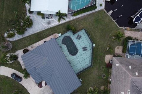 House in Punta Gorda, Florida 3 bedrooms, 160.81 sq.m. № 2427557 - photo 14