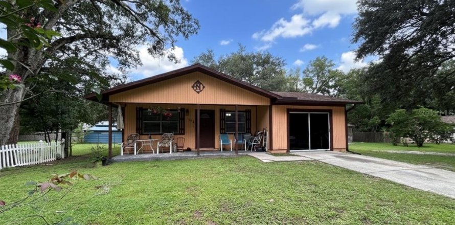 Villa ou maison à Brooksville, Floride 3 chambres, 124.86 m2 № 1911468