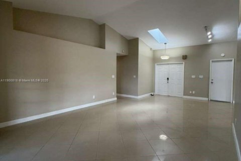 Casa en alquiler en Dania Beach, Florida, 3 dormitorios, 210.33 m2 № 1953445 - foto 7