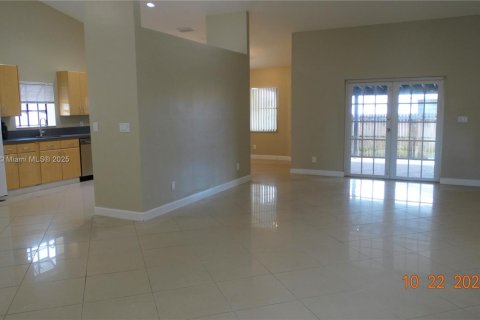 Casa en alquiler en Dania Beach, Florida, 3 dormitorios, 210.33 m2 № 1953445 - foto 3