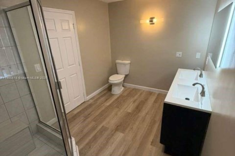 Casa en alquiler en Dania Beach, Florida, 3 dormitorios, 210.33 m2 № 1953445 - foto 18