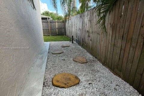 Casa en alquiler en Dania Beach, Florida, 3 dormitorios, 210.33 m2 № 1953445 - foto 29