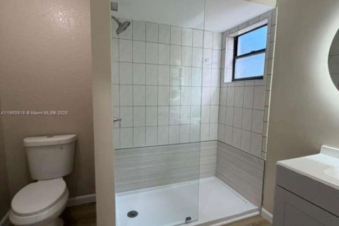 Casa en alquiler en Dania Beach, Florida, 3 dormitorios, 210.33 m2 № 1953445 - foto 24