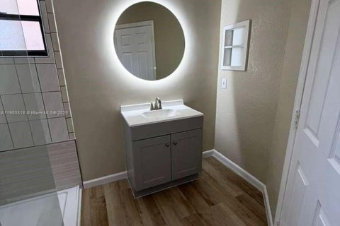 Casa en alquiler en Dania Beach, Florida, 3 dormitorios, 210.33 m2 № 1953445 - foto 23