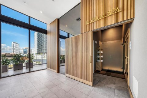 Condominio en venta en Miami, Florida, 37.63 m2 № 1985372 - foto 11