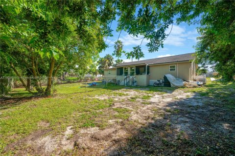 Купить коммерческую недвижимость в Лейк-Уэльс, Флорида № 1934273 - фото 10