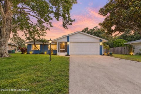 House in West Melbourne, Florida 3 bedrooms, 127.46 sq.m. № 2369176