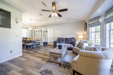House in Alachua, Florida 4 bedrooms, 140.56 sq.m. № 1898971 - photo 9