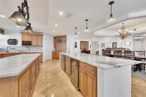 Condo in Redington Beach, Florida, 3 bedrooms  № 1723693 - photo 15
