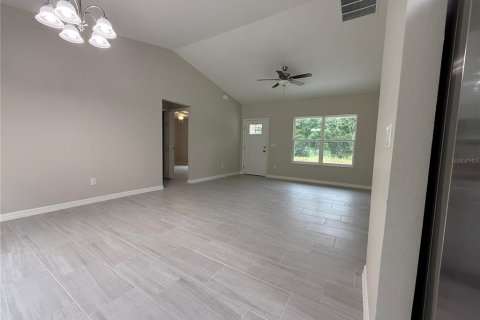 House in Ocala, Florida 3 bedrooms, 114.46 sq.m. № 2400309 - photo 3
