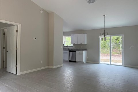House in Ocala, Florida 3 bedrooms, 114.46 sq.m. № 2400309 - photo 6