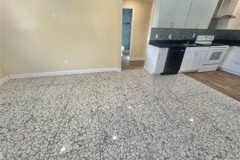 Apartamento en alquiler en Tampa, Florida, 1 dormitorio, 65.03 m2 № 1737157 - foto 6