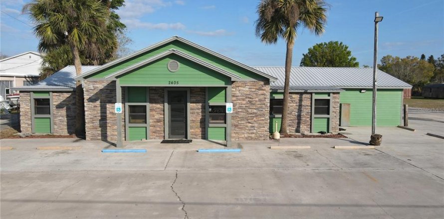 Commercial property in Okeechobee, Florida 629.6 sq.m. № 1625434