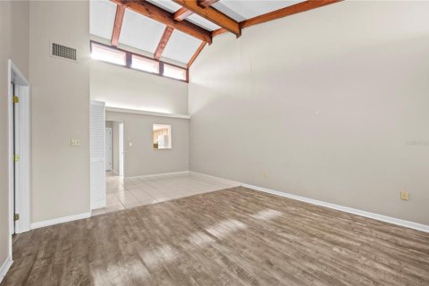 Condo in Mulberry, Florida, 2 bedrooms  № 1885667 - photo 10