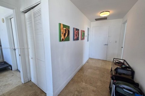 Condominio en venta en Miami, Florida, 2 dormitorios, 115.38 m2 № 1864440 - foto 3