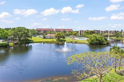 Condo in Delray Beach, Florida, 2 bedrooms № 2247899 - photo 27