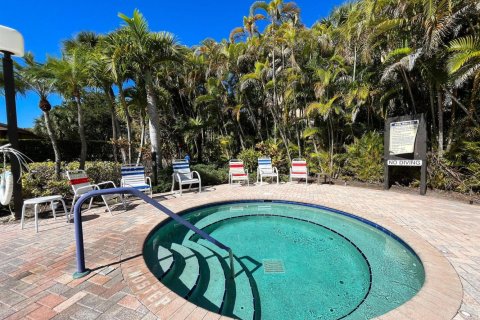 Condo in Delray Beach, Florida, 2 bedrooms № 2247899 - photo 24